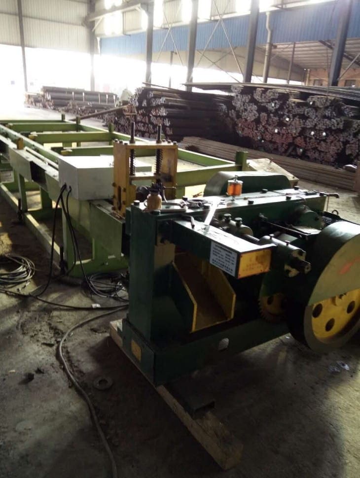 Round steel rod bar automatic cutting machine trial production-1